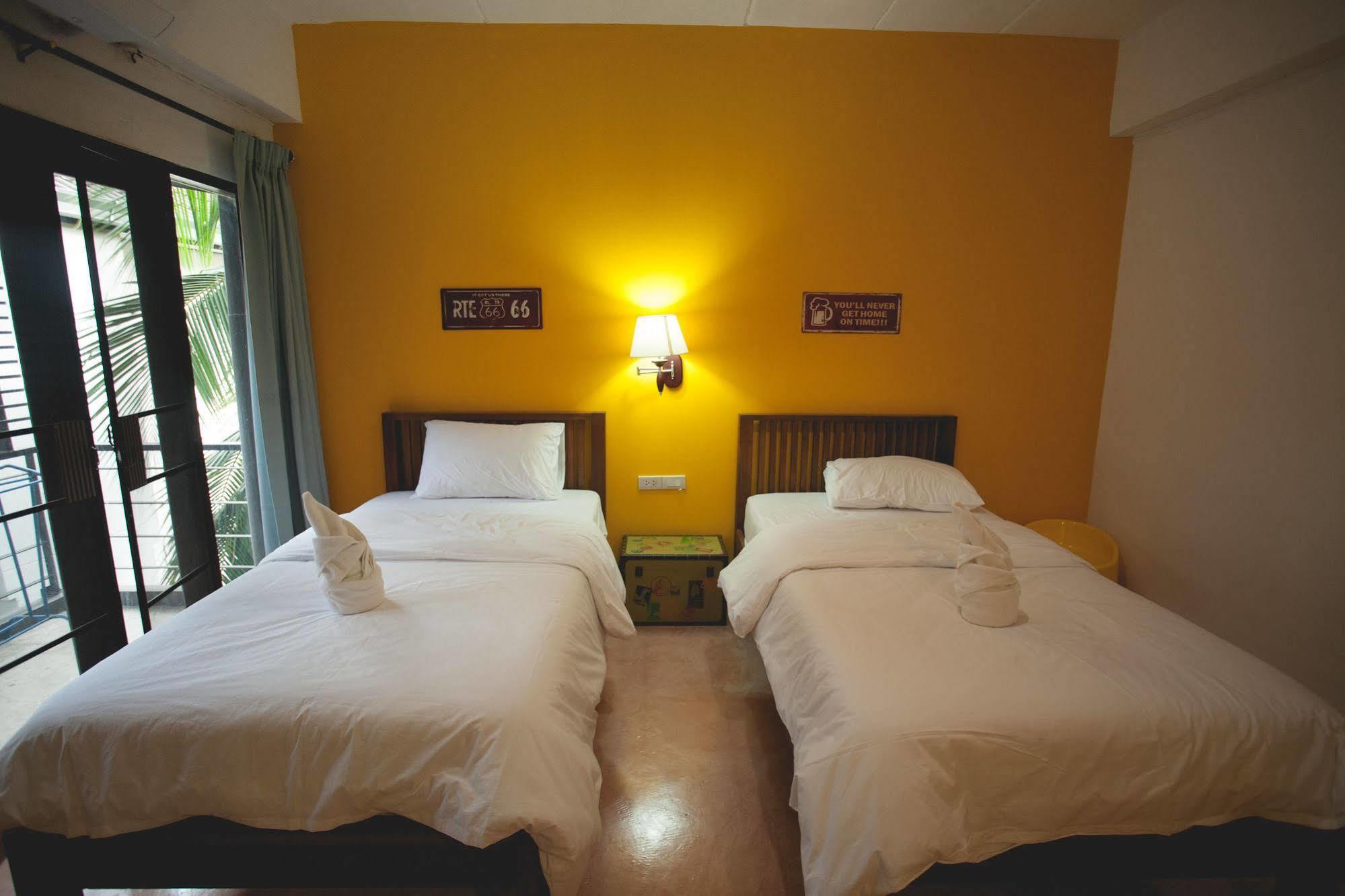 Isleep Guesthouse Chiang Mai Exterior photo