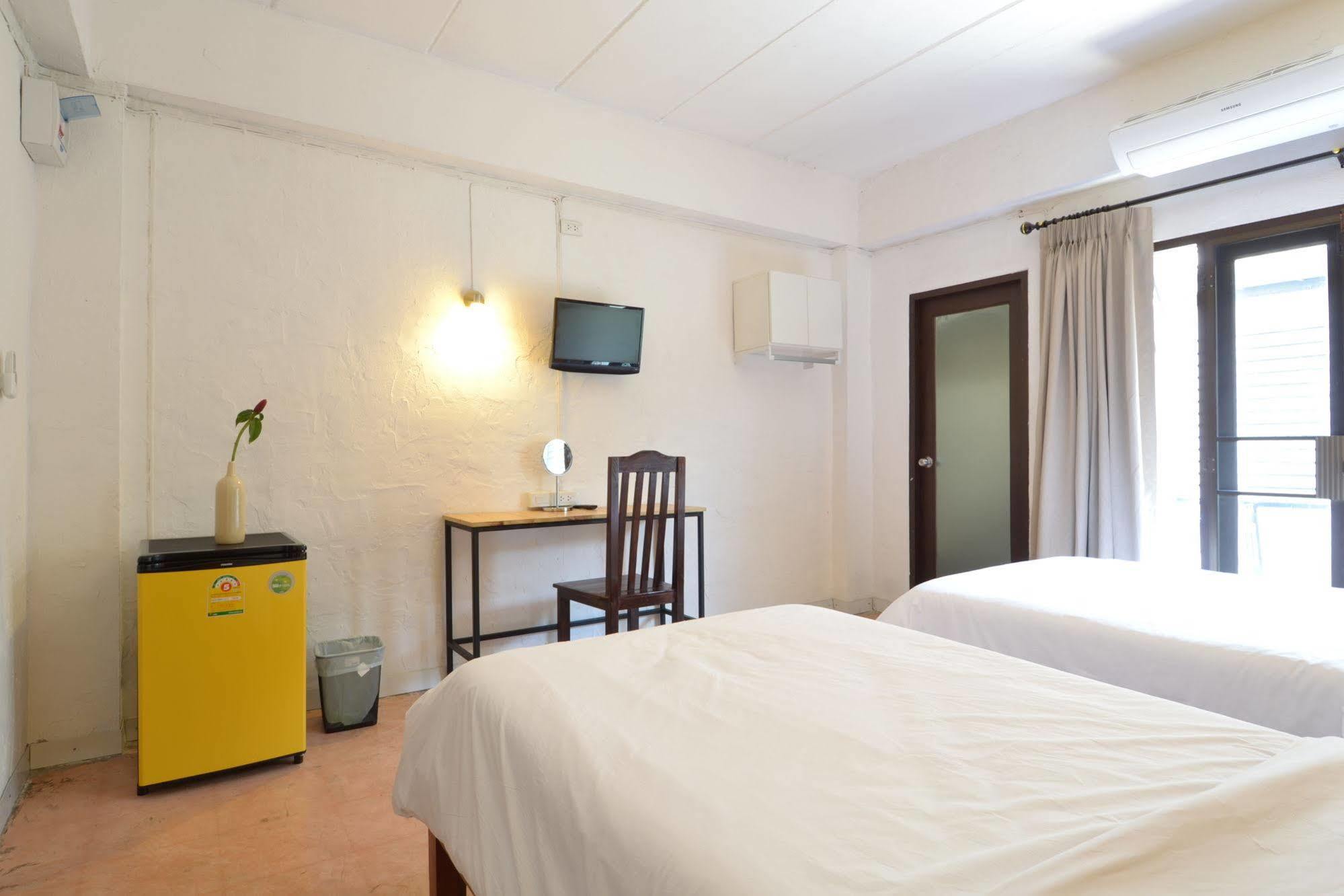 Isleep Guesthouse Chiang Mai Exterior photo
